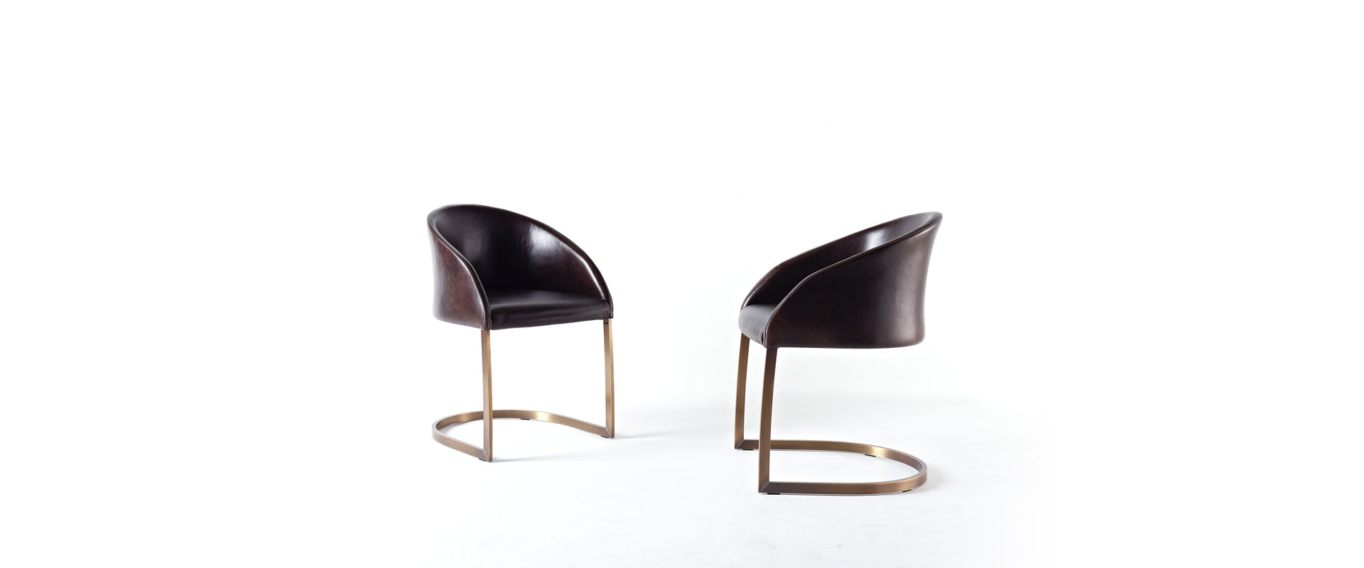 Sign chair with metal base