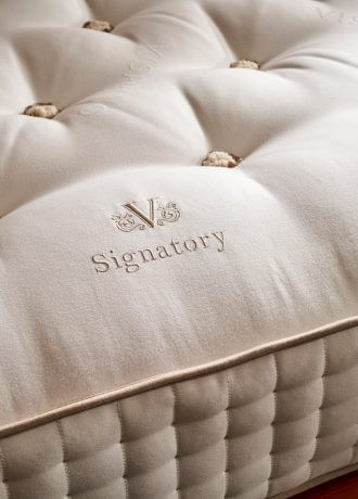 Vispring Signatory – mit Divan Viceroy & Kopfteil Achilles