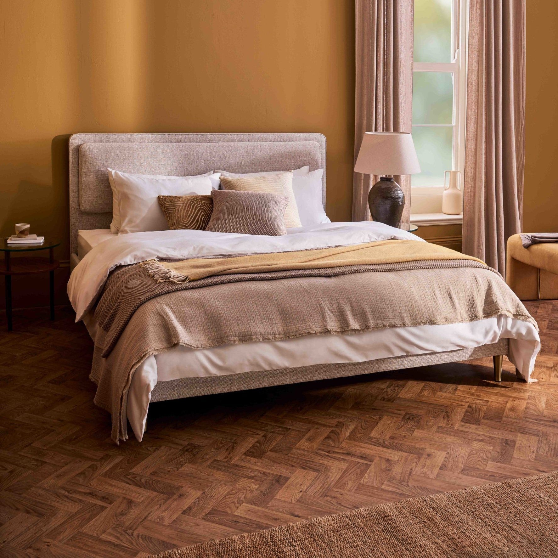 Vispring Charlotte-mit Bettrahmen Diwan-System und Kopfteil