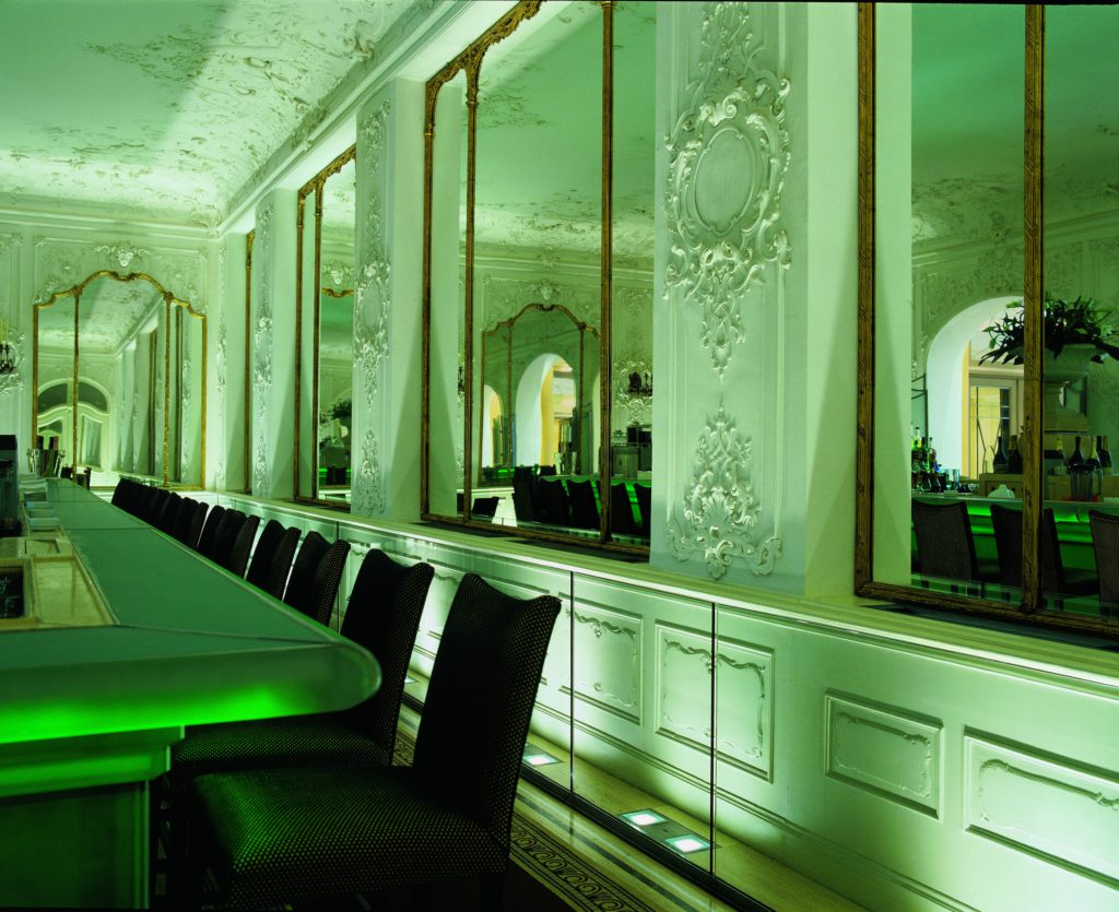 Hotel Bayerischer Hof Falks Bar grün